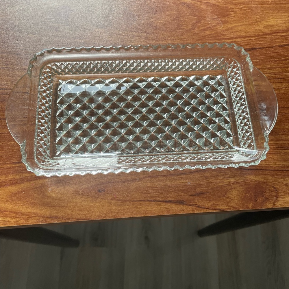 Crystal textured dish